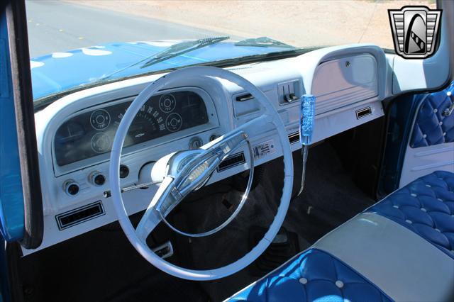 Photo of 1963 Blue and white Chevrolet C10/K10