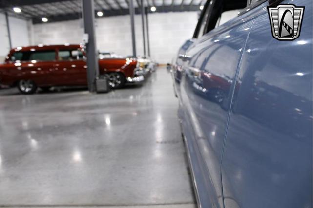 Photo of 1965 Blue Pontiac Catalina