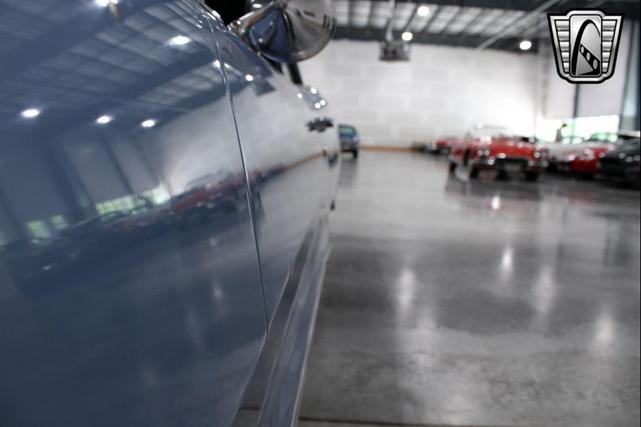 Photo of 1965 Blue Pontiac Catalina