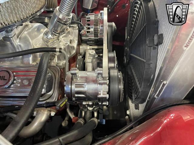 Photo of 1952 Red Chevrolet Pickup Truck