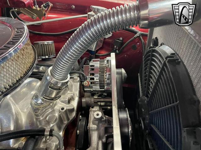 Photo of 1952 Red Chevrolet Pickup Truck
