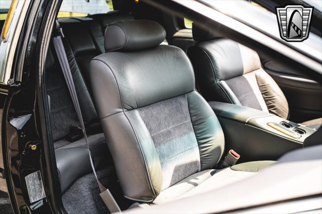Photo of 1995 Black Mercury Cougar