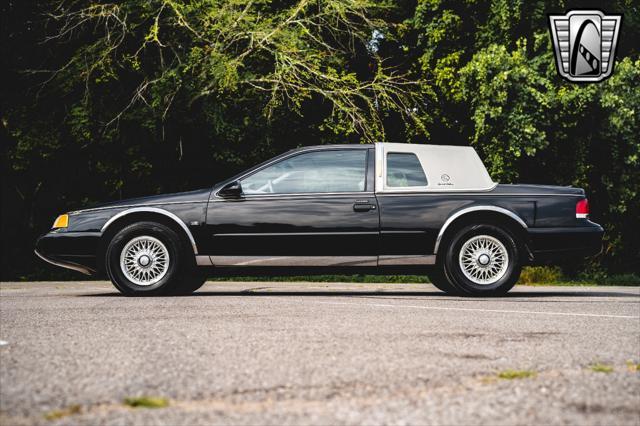 Photo of 1995 Black Mercury Cougar