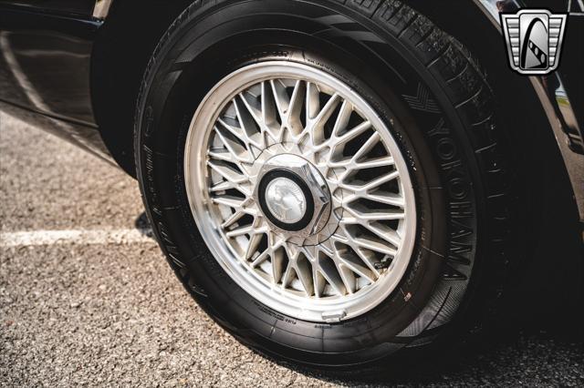 Photo of 1995 Black Mercury Cougar