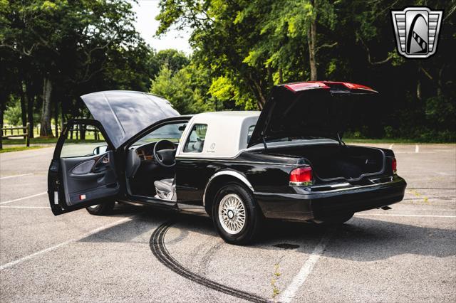 Photo of 1995 Black Mercury Cougar