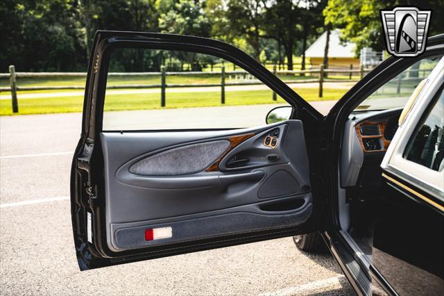 Photo of 1995 Black Mercury Cougar