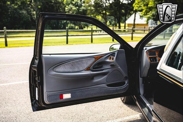 Photo of 1995 Black Mercury Cougar
