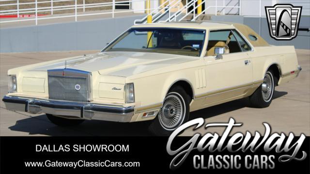 Photo of 1977 Yellow Lincoln Continental