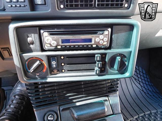 Photo of 1987 Black BMW 528