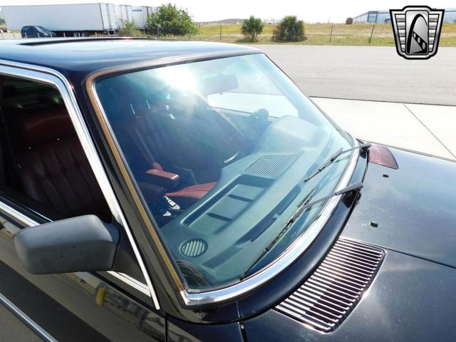 Photo of 1987 Black BMW 528