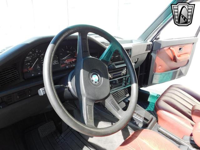Photo of 1987 Black BMW 528