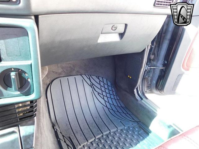 Photo of 1987 Black BMW 528
