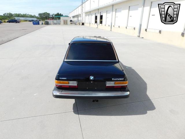 Photo of 1987 Black BMW 528