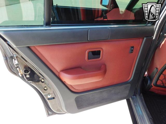 Photo of 1987 Black BMW 528