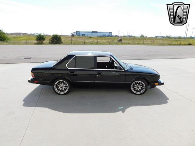 Photo of 1987 Black BMW 528
