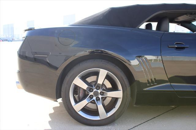 Photo of 2012 Black Chevrolet Camaro