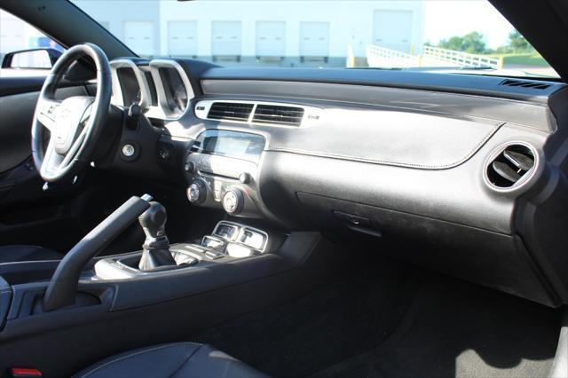 Photo of 2012 Black Chevrolet Camaro