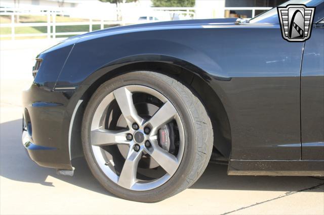 Photo of 2012 Black Chevrolet Camaro
