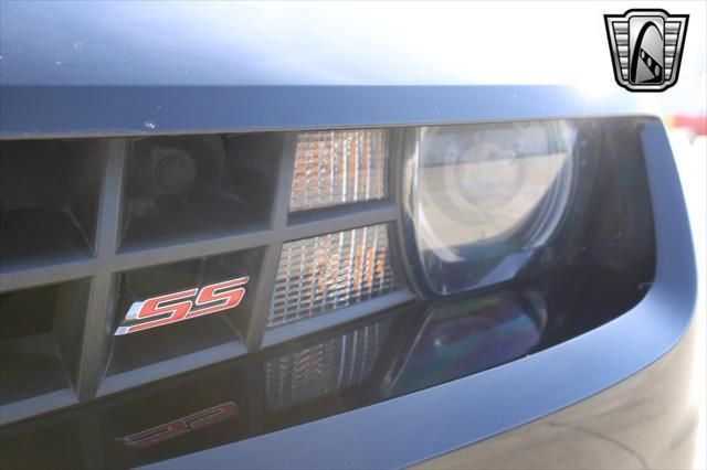 Photo of 2012 Black Chevrolet Camaro