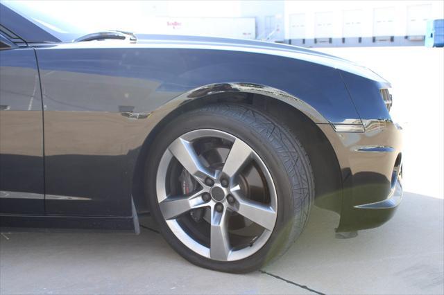 Photo of 2012 Black Chevrolet Camaro