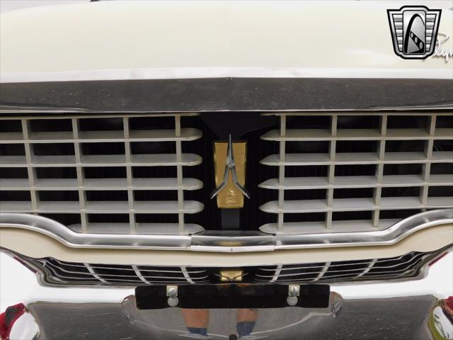 Photo of 1959 White Plymouth Sport Fury