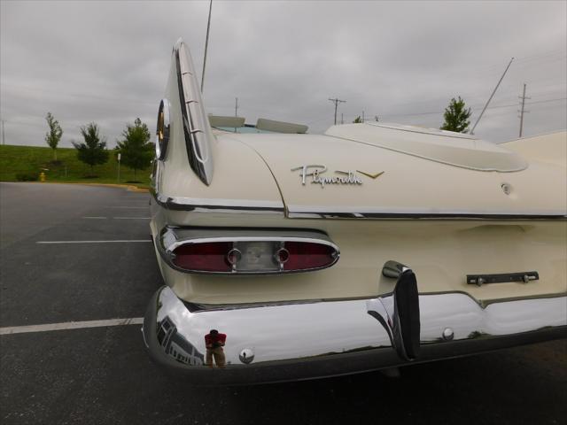 Photo of 1959 White Plymouth Sport Fury