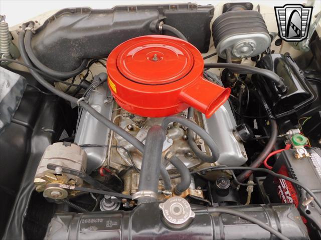 Photo of 1959 White Plymouth Sport Fury