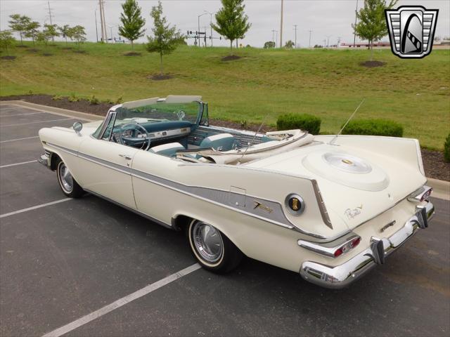 Photo of 1959 White Plymouth Sport Fury