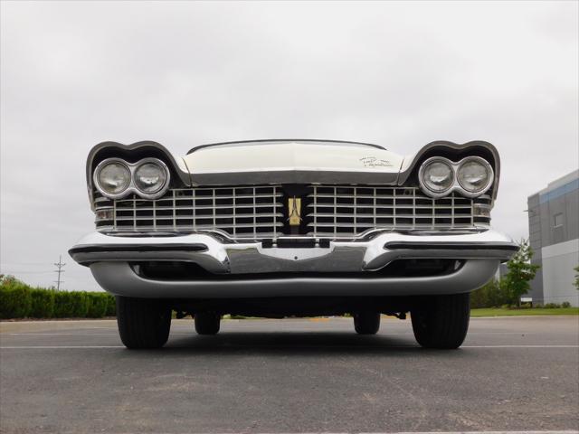 Photo of 1959 White Plymouth Sport Fury