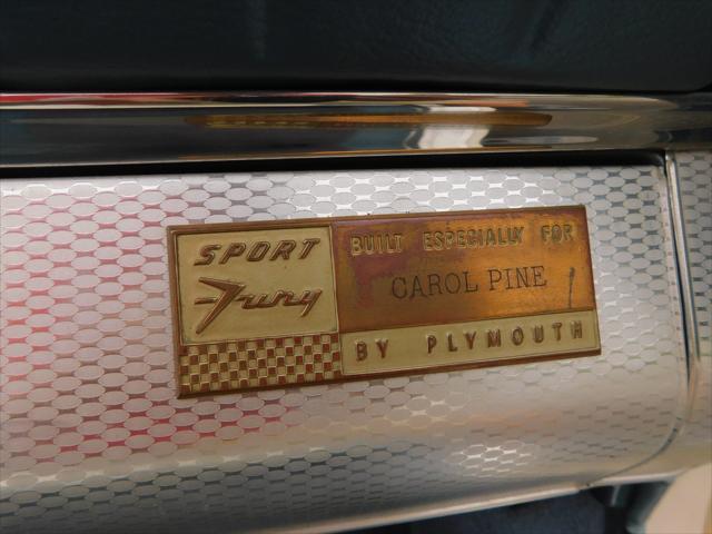 Photo of 1959 White Plymouth Sport Fury