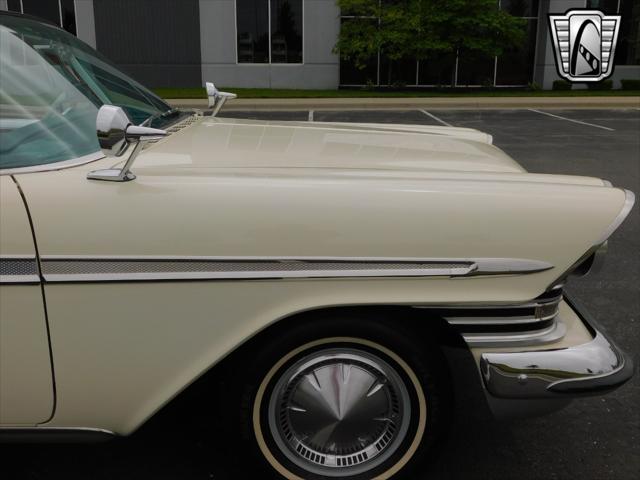 Photo of 1959 White Plymouth Sport Fury