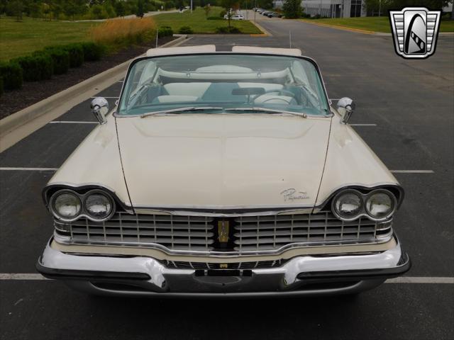 Photo of 1959 White Plymouth Sport Fury