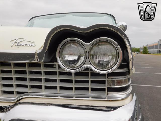 Photo of 1959 White Plymouth Sport Fury