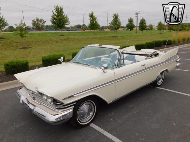 Photo of 1959 White Plymouth Sport Fury