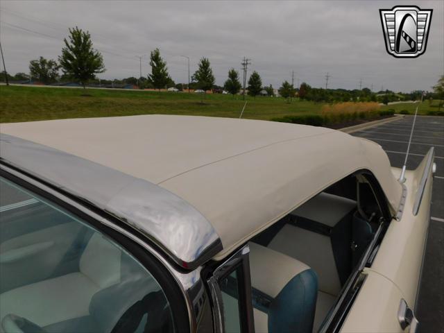 Photo of 1959 White Plymouth Sport Fury