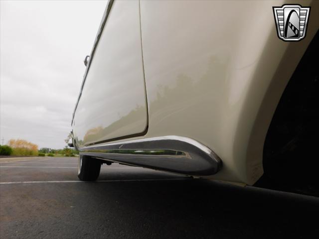 Photo of 1959 White Plymouth Sport Fury