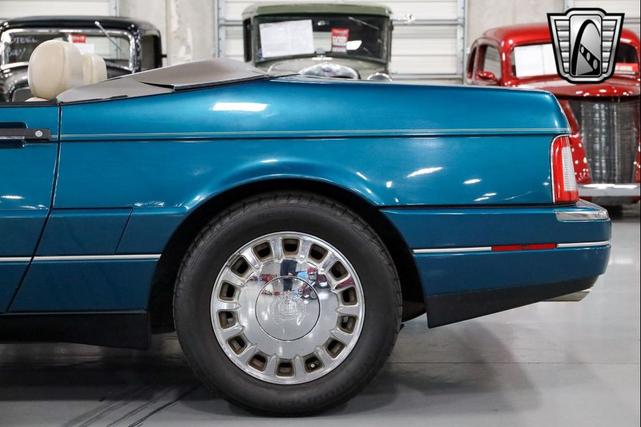 Photo of 1993 Verde Flax Metallic Cadillac Allante