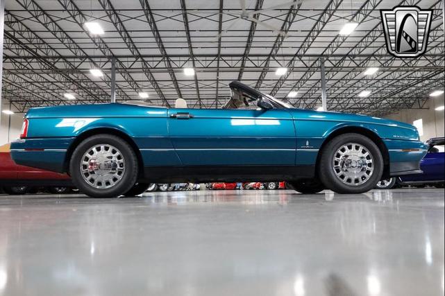 Photo of 1993 Verde Flax Metallic Cadillac Allante