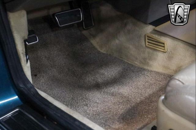 Photo of 1993 Verde Flax Metallic Cadillac Allante