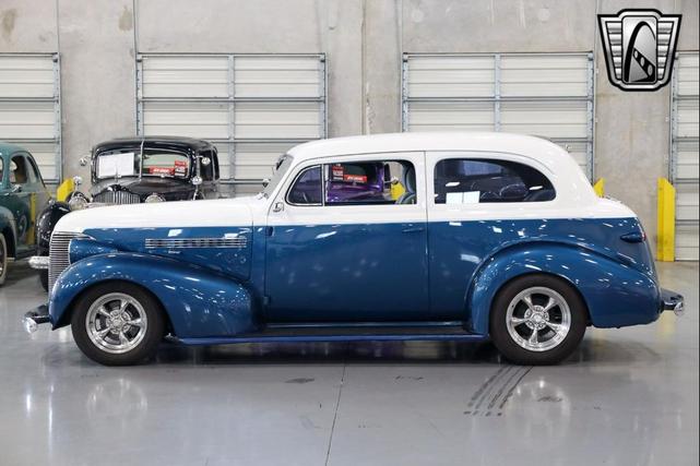 Photo of 1939 Blue/White Chevrolet Master 85