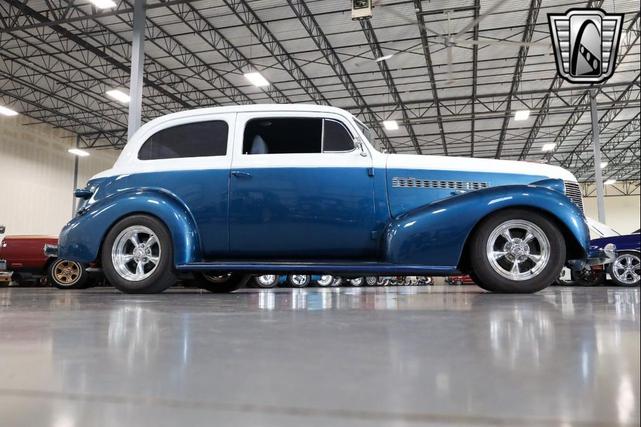 Photo of 1939 Blue/White Chevrolet Master 85