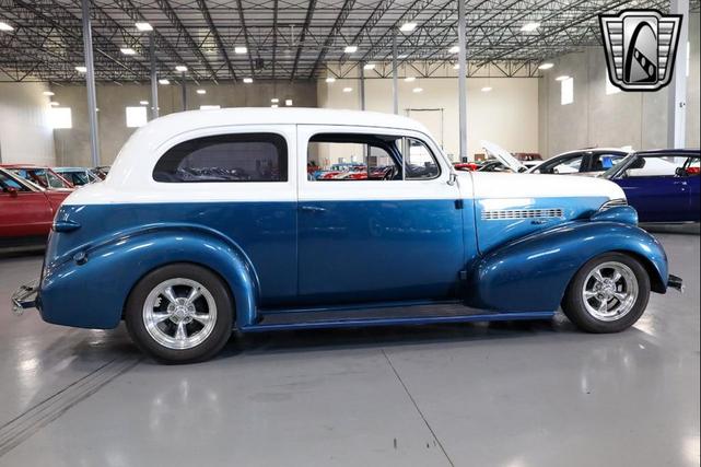 Photo of 1939 Blue/White Chevrolet Master 85