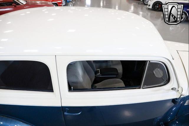 Photo of 1939 Blue/White Chevrolet Master 85