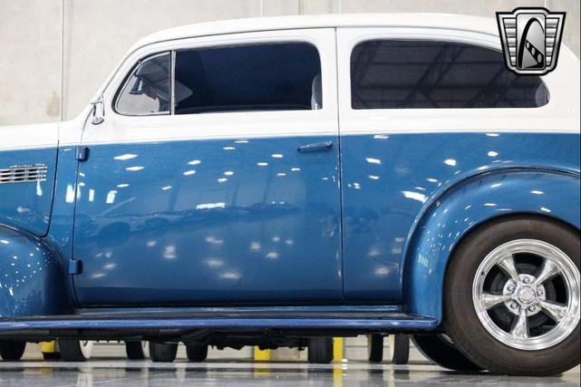 Photo of 1939 Blue/White Chevrolet Master 85
