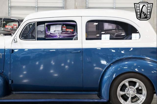 Photo of 1939 Blue/White Chevrolet Master 85