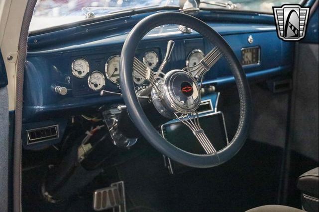 Photo of 1939 Blue/White Chevrolet Master 85
