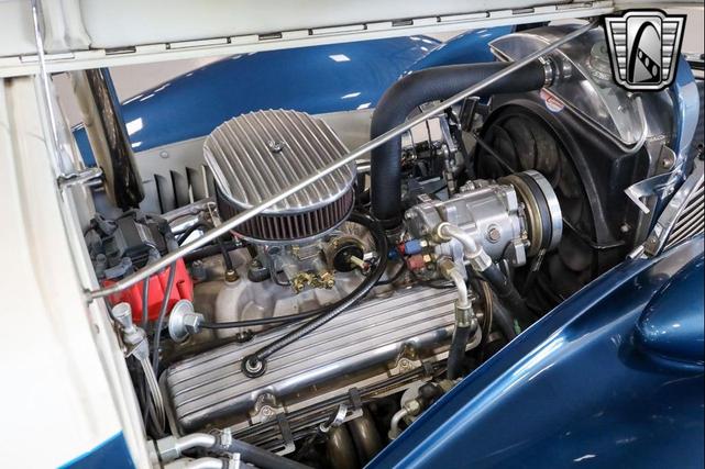 Photo of 1939 Blue/White Chevrolet Master 85