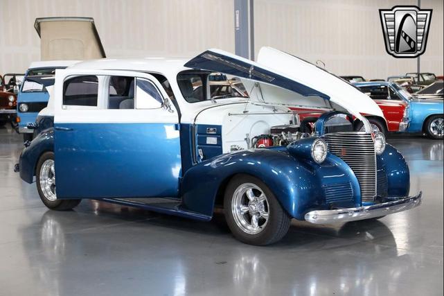 Photo of 1939 Blue/White Chevrolet Master 85