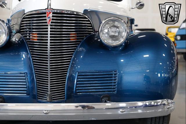 Photo of 1939 Blue/White Chevrolet Master 85