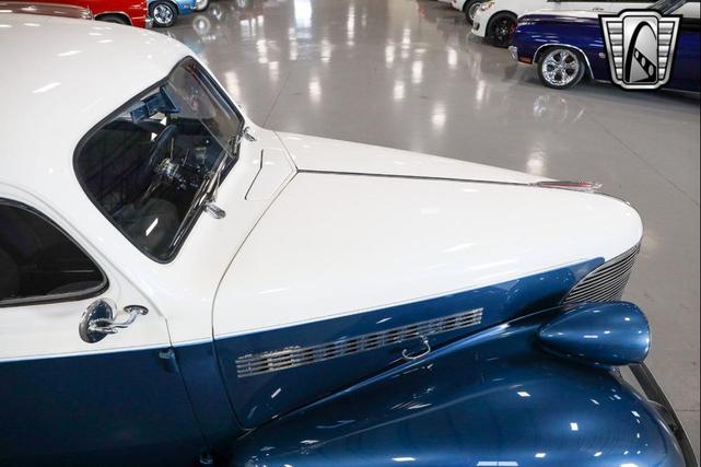 Photo of 1939 Blue/White Chevrolet Master 85
